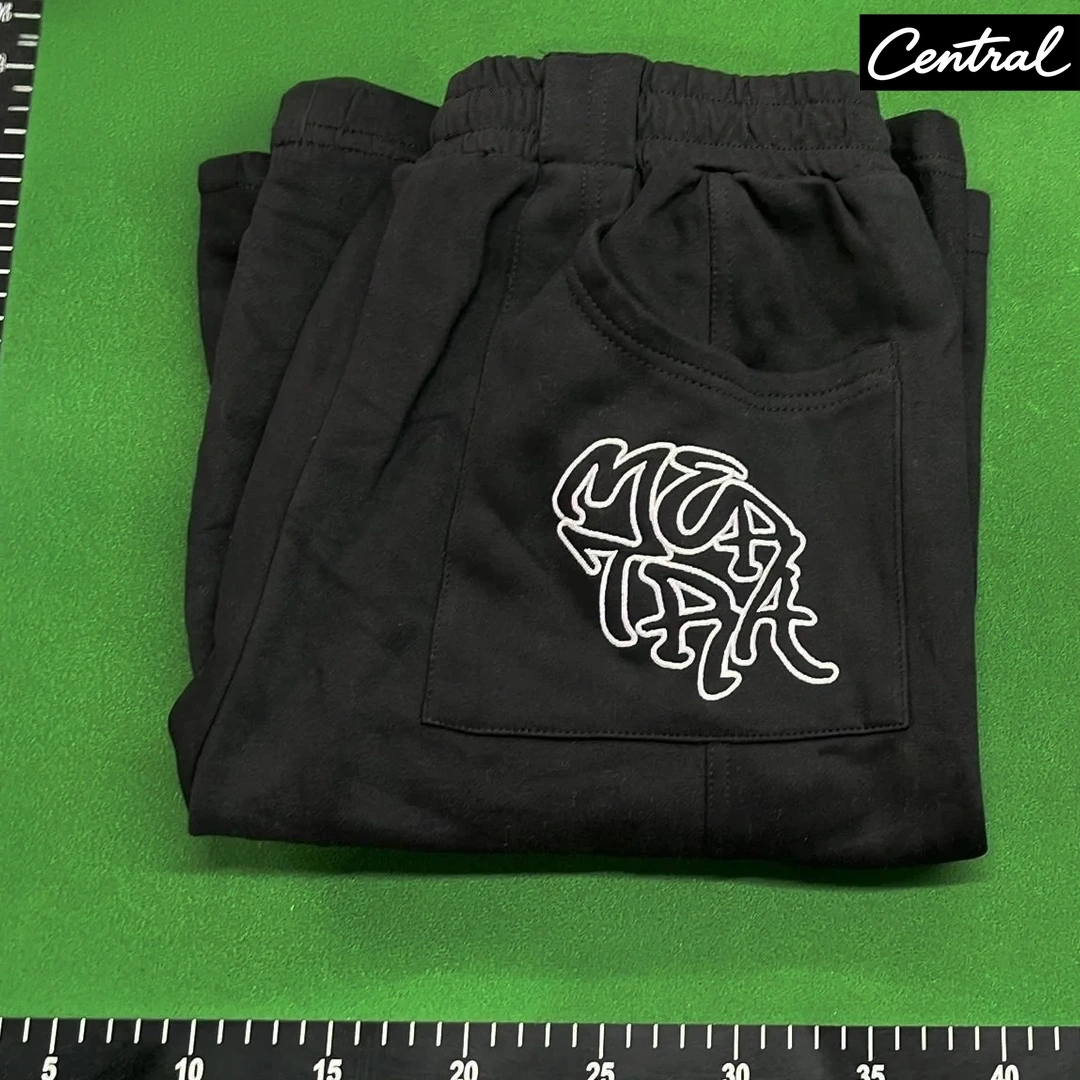 Mertra Short - Shorts Black and white