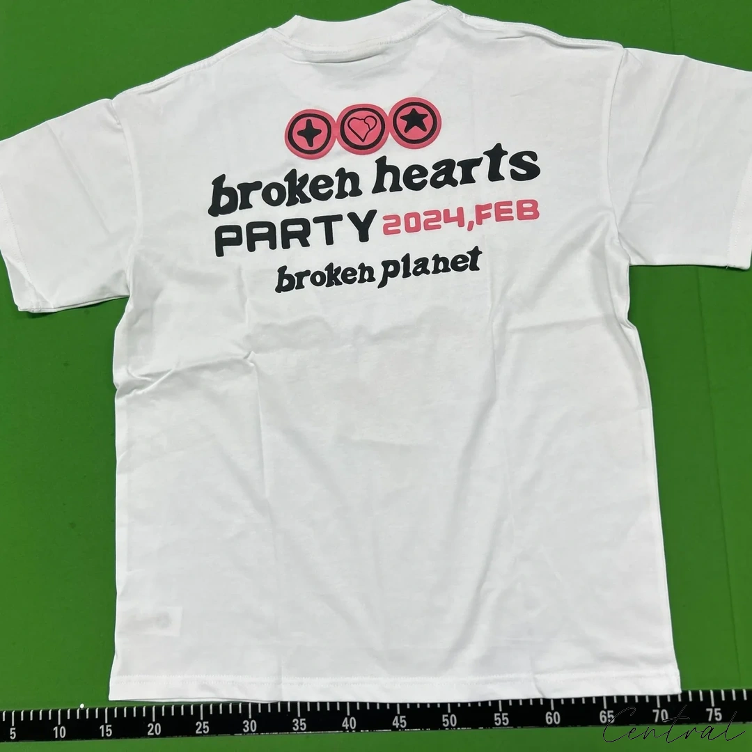 Broken Planet Love is in the air T-Shirt - White
