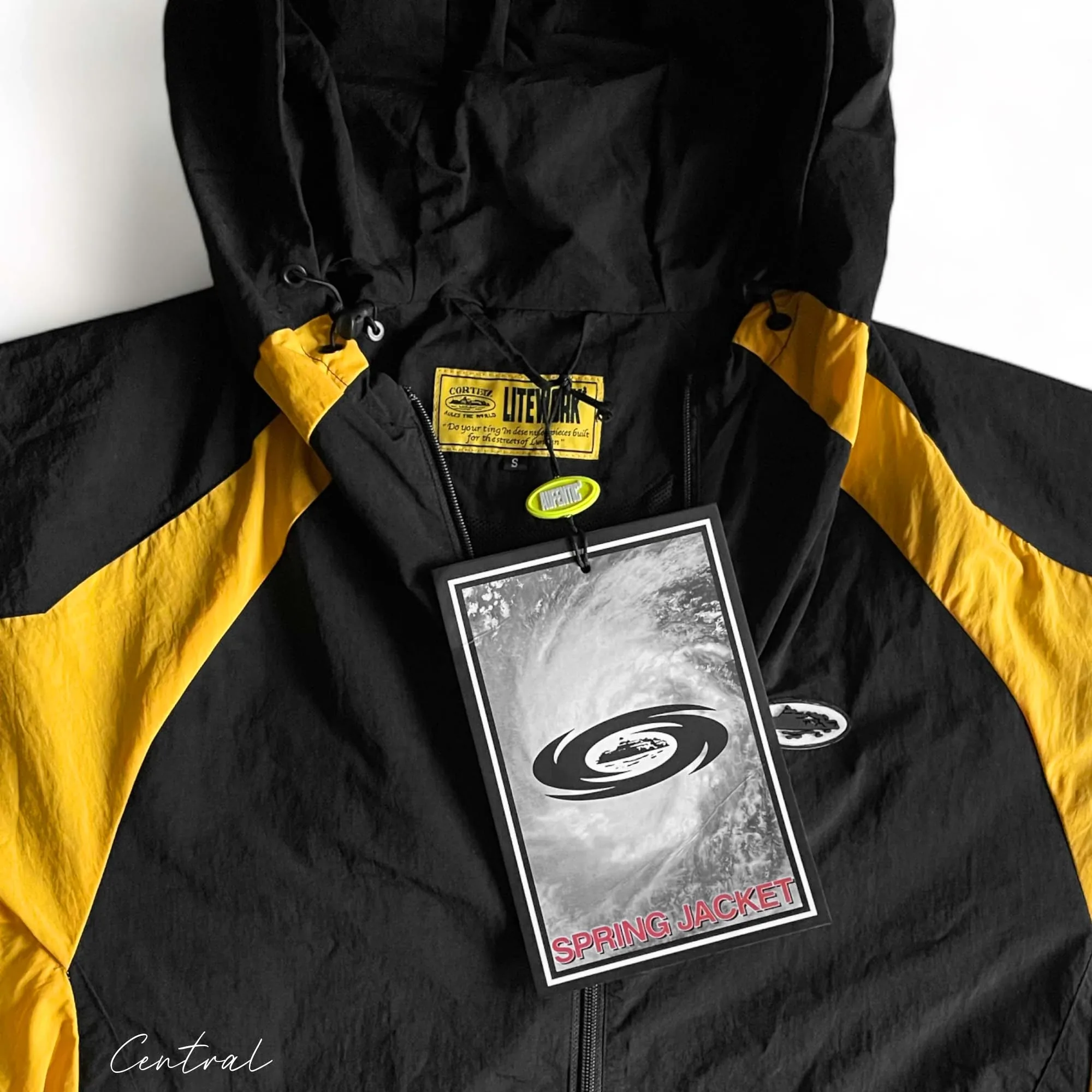Corteiz Spring Jacket black-yellow