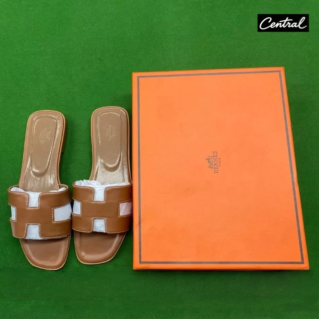 Hermès Oran Sandal - Sheep pattern classic brown