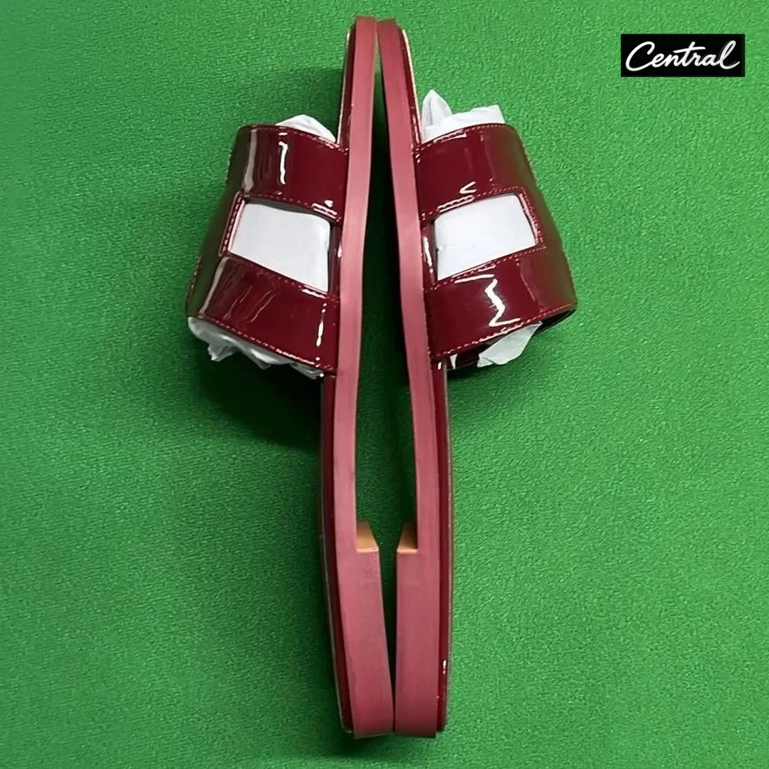 Hermès Oran Sandal - Patent leather burgundy