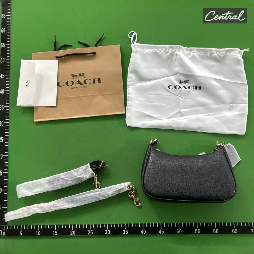 Coach Teri Shoulder Bag In Signature Canvas - Black