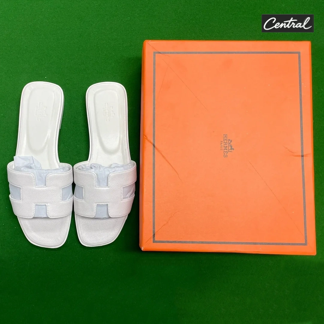 Hermès Oran Sandal - Palm prints all white